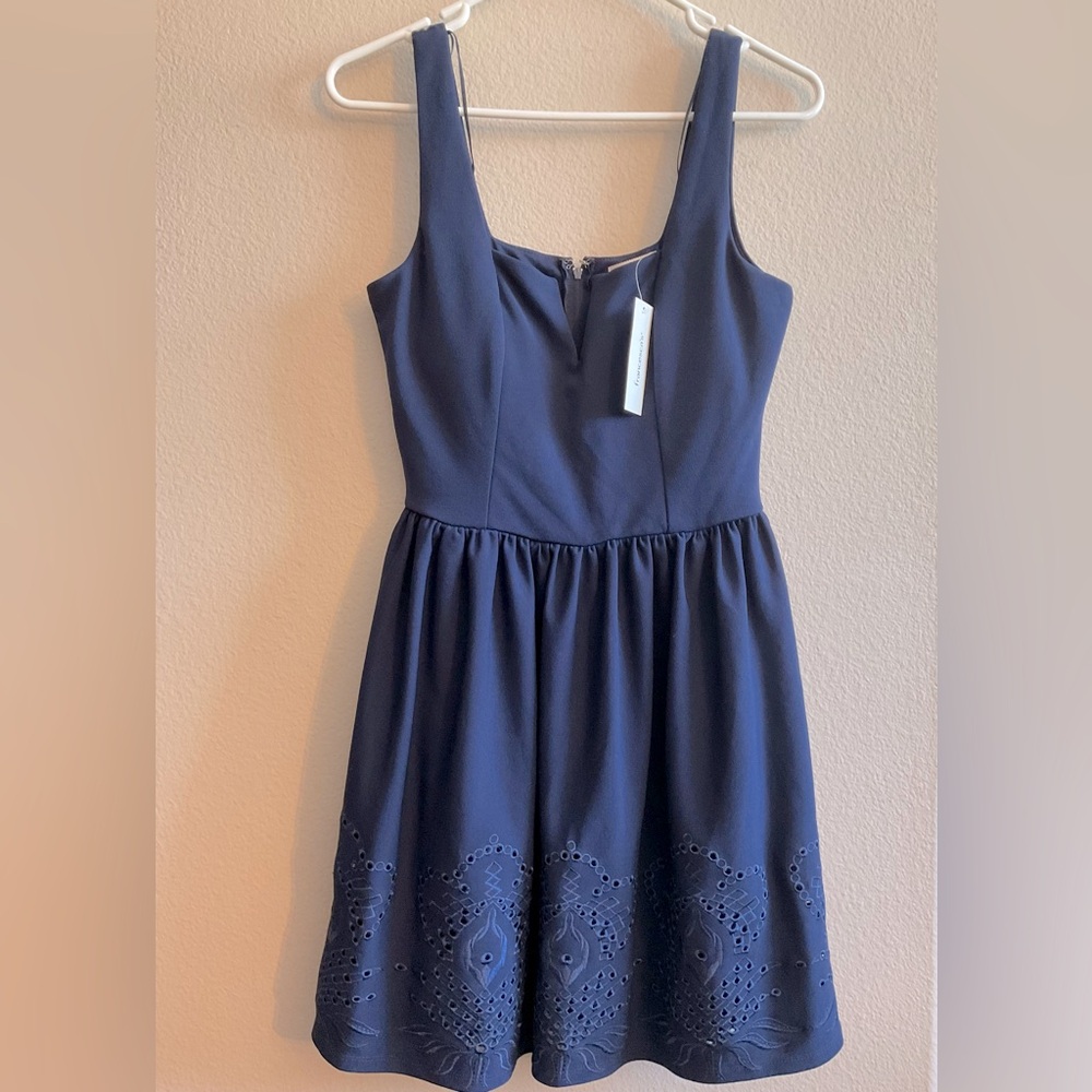 Mi Ami by Francesca’s‎ Navy Blue with Eyelet Pattern Sleeveless Dress size Small